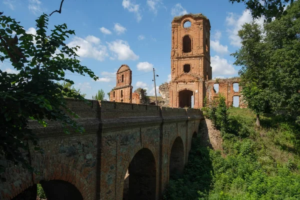 Utsikt Över Ruinerna Det Gamla Slottet Korets Rivne Regionen Ukraina — Stockfoto