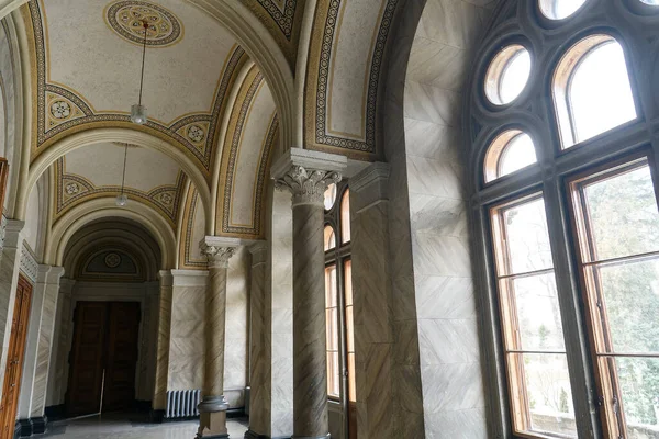 Grande Interior Luxo Universidade Nacional Chernivtsi Antiga Residência Bucovinianos Dálmatas — Fotografia de Stock
