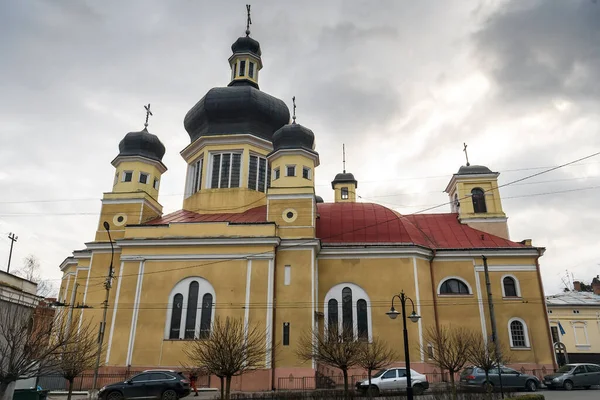 Uitzicht Beroemde Kathedraal Van Hemelvaart Van Heilige Maagd Maria Chernivtsi — Stockfoto