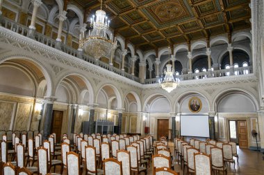 Chernivtsi Ulusal Üniversitesi 'nin büyük lüks binası, Ukrayna' nın Chernivtsi şehrinde Bukovinian ve Dalmaçyalı Metropolitanlar 'ın eski konutu. Aralık 2021