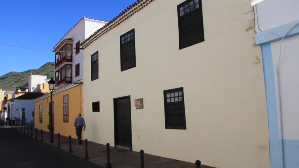 Doppelpunkt Haus Museum in San Sebastian de la Gomera. Kanarische Inseln, Spanien. — Stockvideo