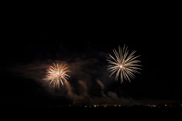 Colorful fireworks over night sky — Stock Photo, Image