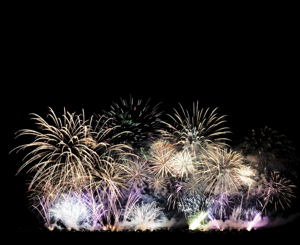 Piękne wakacje kolorowe fajerwerki — Zdjęcie stockowe