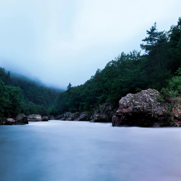 A folyó fehér gránit gorge — Stock Fotó
