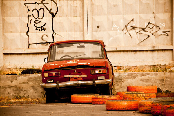 старый автомобиль