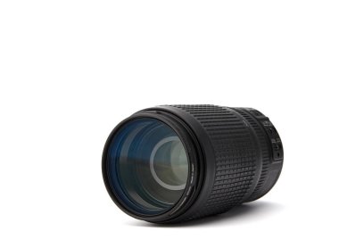 Nikon DSLR kameraları için Nikon Nikkor Telephoto Lens, beyaz arka plan için Nikkor 70-300mm f4.5-5.6E ED VR. 03.04.2021, Rostov bölgesi, Rusya