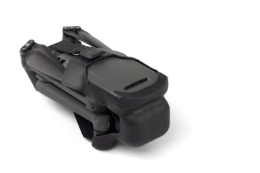 Yeni DJI Mavic 3 İHA 'sı paketleri açarken beyaz arka planda. DJI dünya lideri geliştirici ve üreticisi. 17.12.2021, Rostov bölgesi, Rusya.
