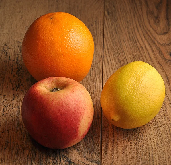 Apple, lemon, orange — Stock Photo, Image