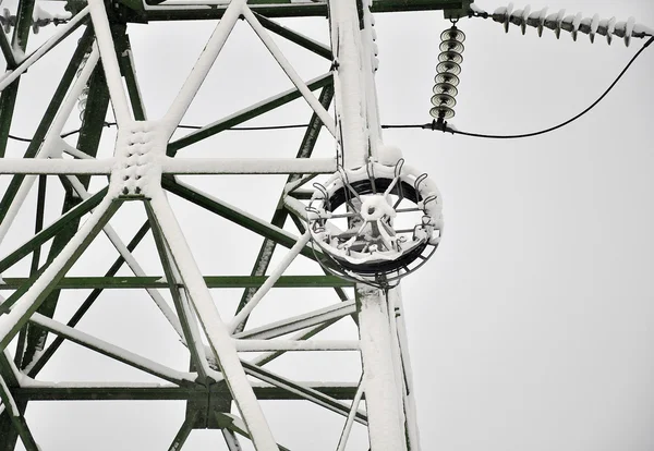 Los postes eléctricos en invierno — Foto de Stock