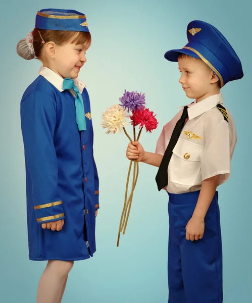 Petite pilote et hôtesse de l'air — Photo