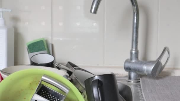 Kitchen Utensils Wash Basin Need Washed Pile Dirty Dishes Kitchen — Stock Video