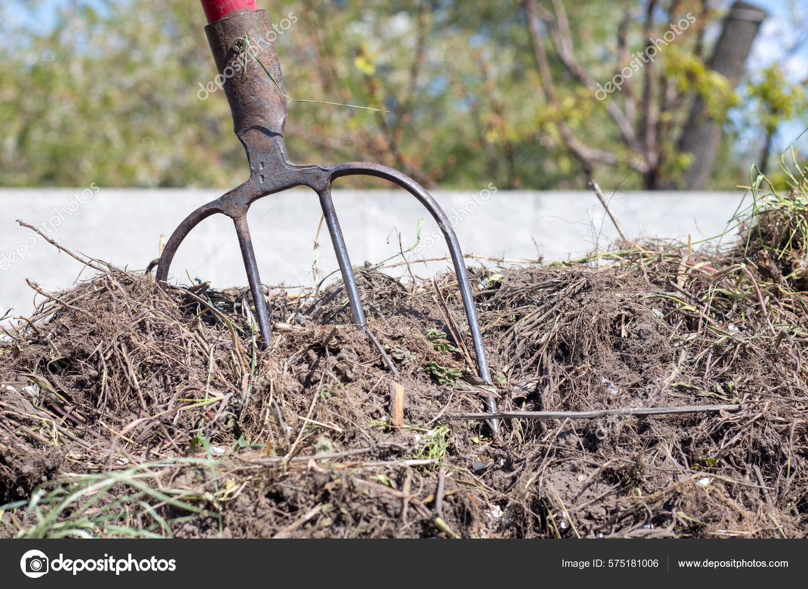 Fork Red Handle Composting Recycling Lawn Garden Waste Forks Stuck