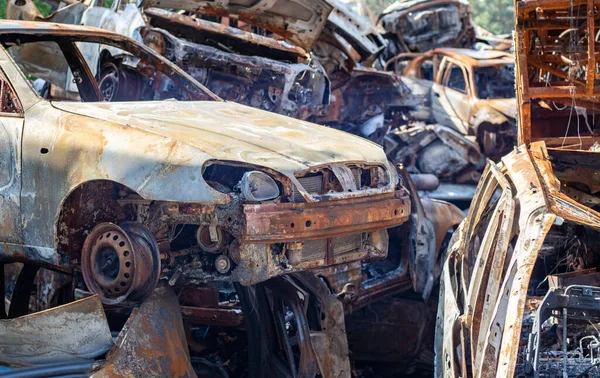 Αμάξι Κάηκε Ολοσχερώς Ακόμα Και Λάστιχα Κάηκαν Κάηκε Μετά Φωτιά — Φωτογραφία Αρχείου