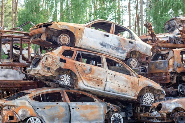 Rusty Burnt Cars Destroyed Rocket Explosions War Ukraine Destroyed Vehicles — Stock Photo, Image