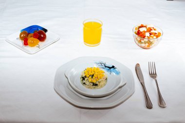 Salata fotograflı kase.