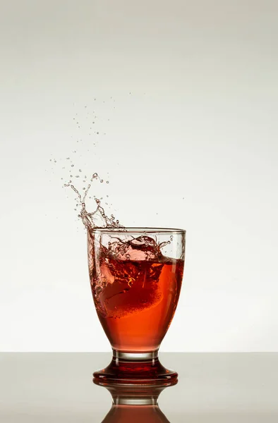 Cocktail Med Isbit — Stockfoto