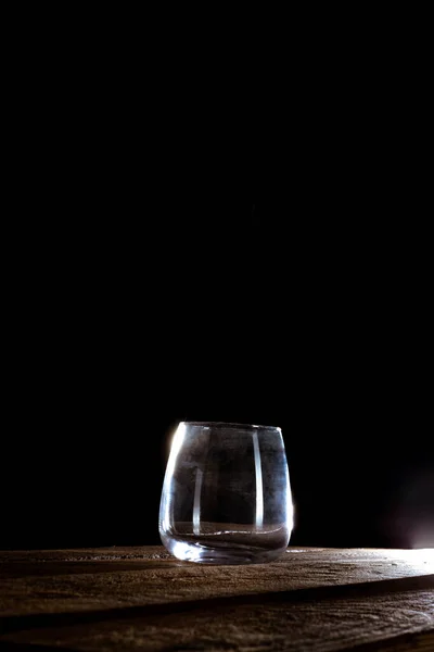 Пустой Стакан Каплями Воды Темном Фоне — стоковое фото