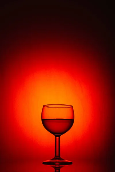 Glas Rött Vin Svart Bakgrund — Stockfoto