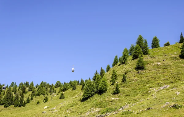 Cuneaz (Aostatal - Norditalien) Seilbahn — Stockfoto