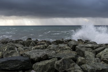 nervi (İtalya, yağmur fırtınası)