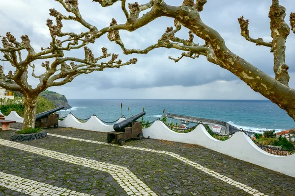 Cannons in Lajes das Flores, Azores archipelago (Portugal) — Stock Photo, Image