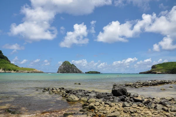 Plaża atalaia wyspie fernando de noronha, pernambuco (braz — Zdjęcie stockowe