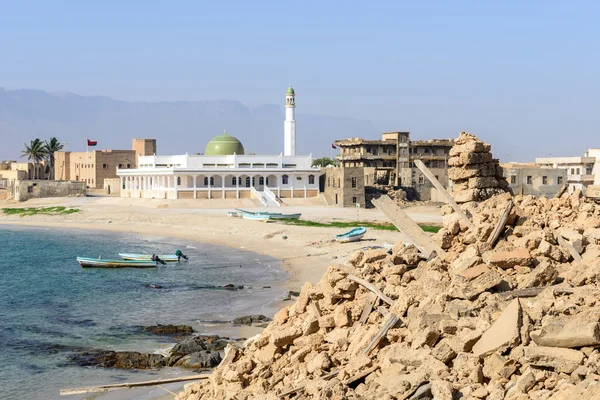 Yeni Camii ve kale mirbat (Umman)