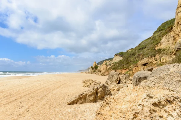 Pedregulhos na Praia do Norte, Nazare (Portugal ) — Fotografia de Stock