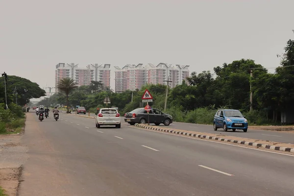 Chennai Tamil Nadu India Oct 2021 Tráfico Vehicular Carretera — Foto de Stock