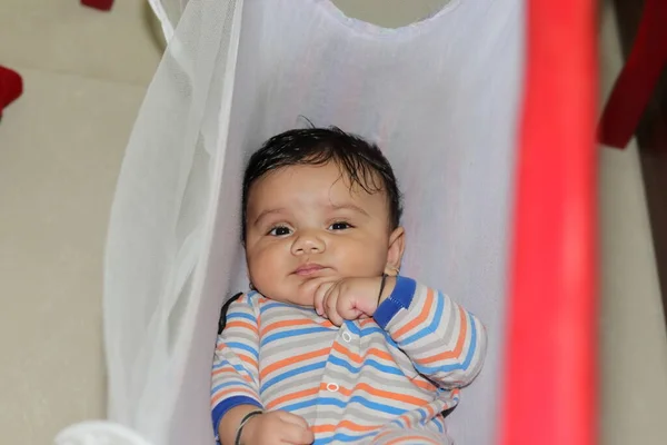 Close Indian Little Newborn Innocent Baby Lying Crib — Stok Foto