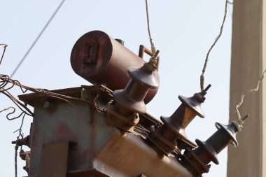 Yüksek Voltajlı Güç Transformatörünün yakın plan fotoğrafı, Hindistan