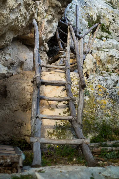 Die alte Holztreppe — Stockfoto