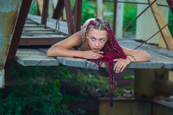 Portrait of young girl — Stock Photo, Image