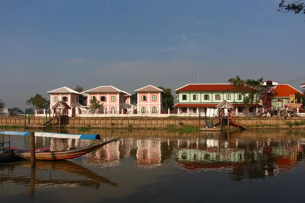WAT niwet thammaprawat Tayland