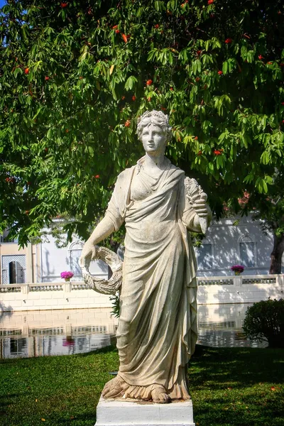 Statua styl Europy w pałacu Tajlandia — Zdjęcie stockowe