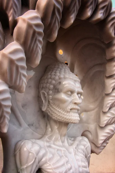 Buda öz aşağılanma taş oyma