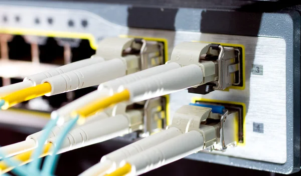 Router di rete e cavi — Foto Stock