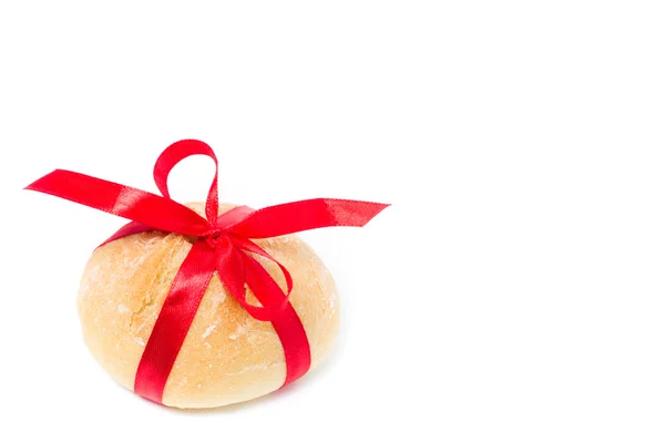 Ψωμί με κόκκινη κορδέλα — Φωτογραφία Αρχείου