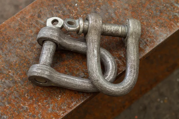 Zwei Karabiner, Kette — Stockfoto