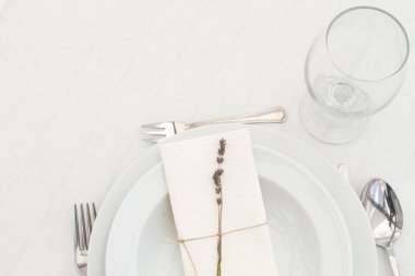 Yemek Masası ayarı Eflatun - Üstten Görünüm