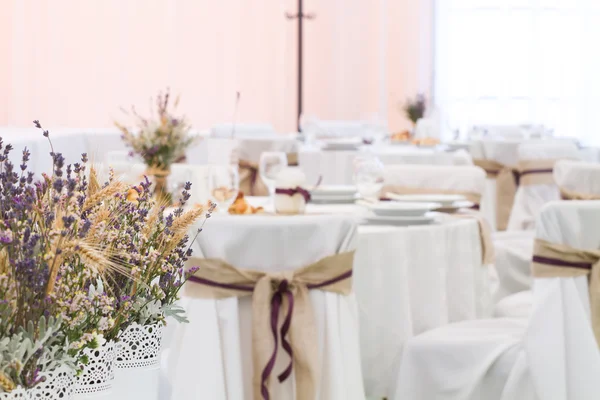 Τραπέζι γάμου με διακόσμηση — Φωτογραφία Αρχείου