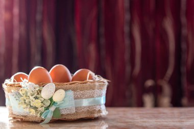 hasır sepet yumurta