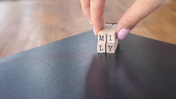 Aile kavramını geliştir. Zor kelime aile kurmak — Stok video