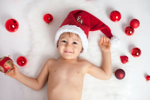 Retrato de um menino no Natal — Fotografia de Stock