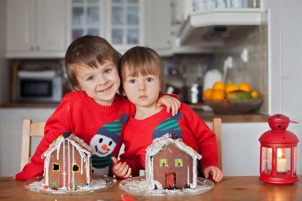 Boys, baking ginger cookies for christmas — Stock Photo, Image