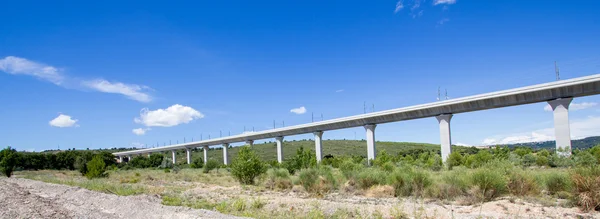 フランスのTGVのための鉄道橋 — ストック写真