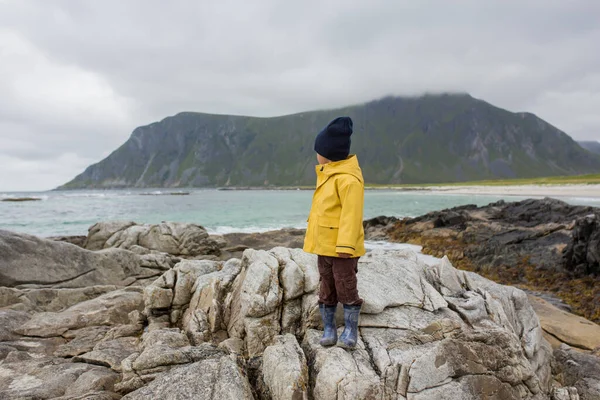 Cute Child Running Norwegian White Sand Beach Summer Lofoten Norway — Stockfoto