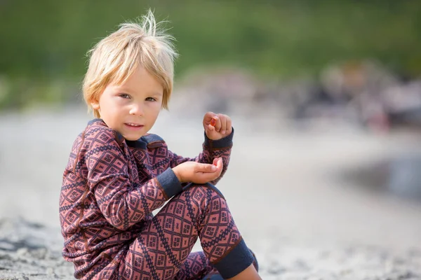 Cute Toddler Child Eating Vitamin Pills Children Beach Child Taking — Stock fotografie
