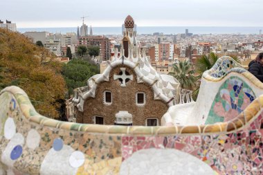 Park Guell bulutlu bir günde, Barselona, İspanya 'da