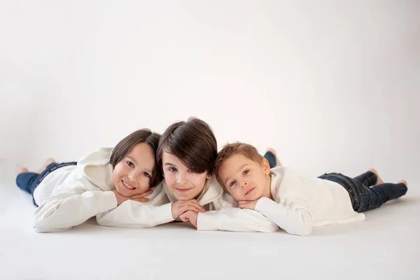 Cute Stylish Toddler Child Older Brothers Boys White Shirts White — Stock Photo, Image